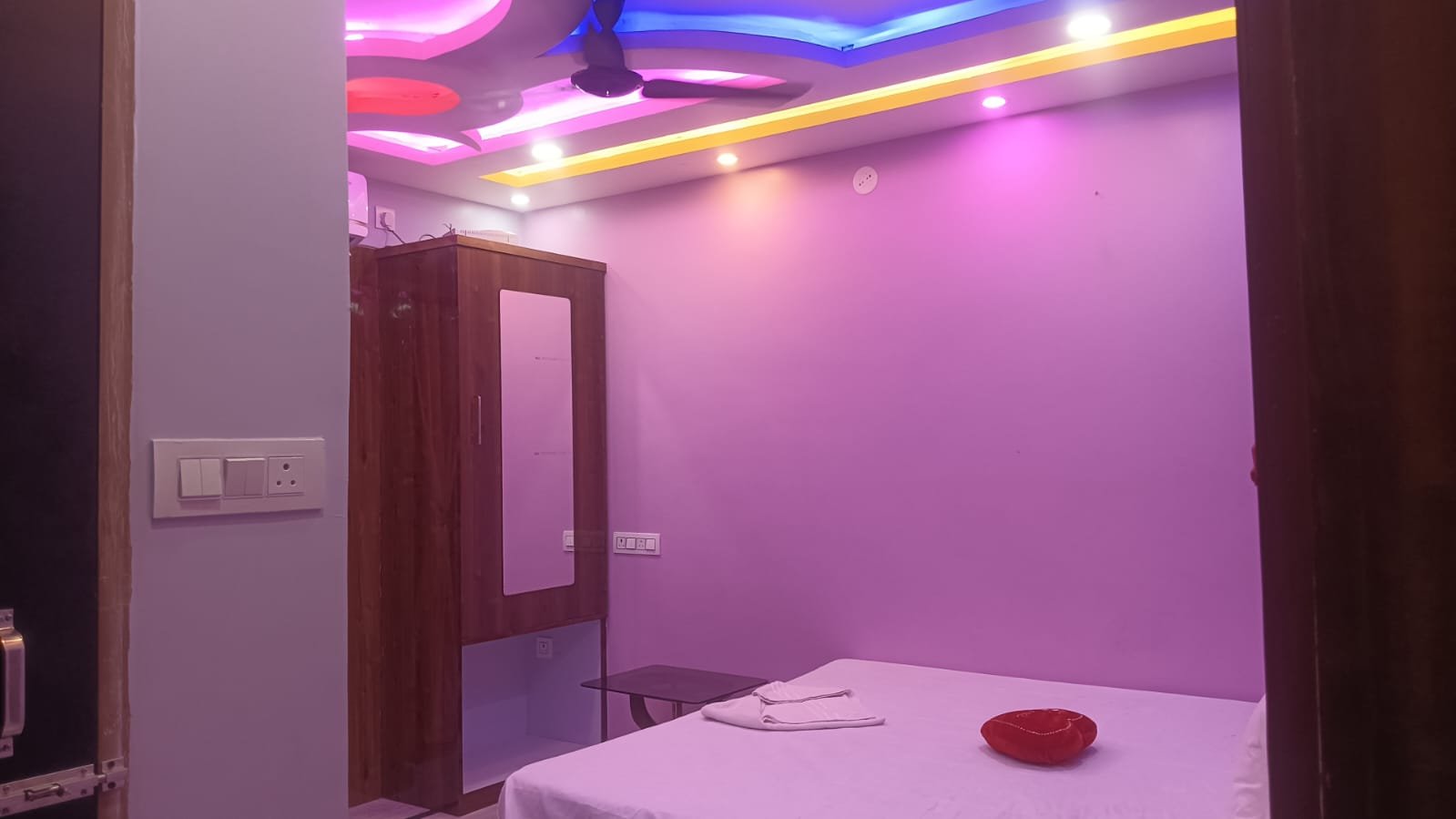Deluxe Room seating area